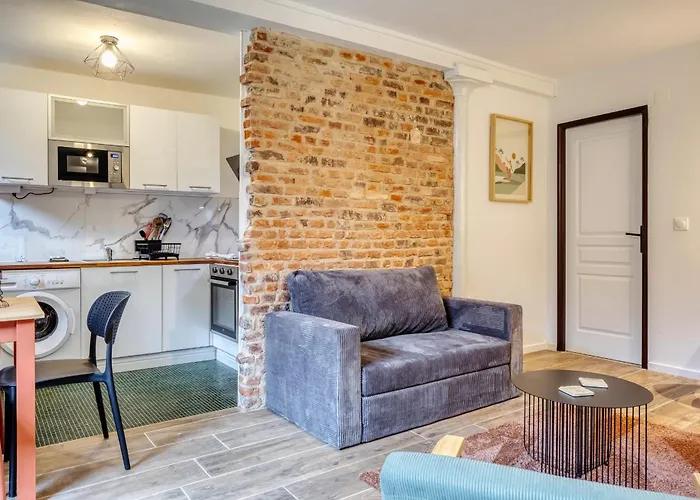 Appartement Lili Rénové Pour 2 Personnes Proche Du Vieux Marché