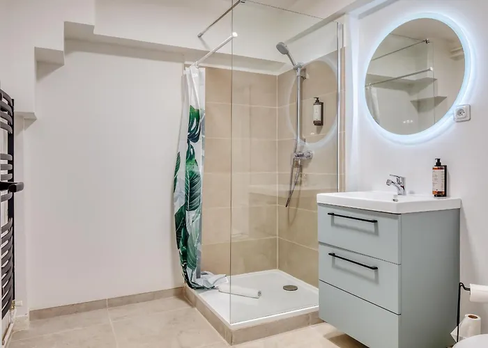 Appartement Lili Rénové Pour 2 Personnes Proche Du Vieux Marché